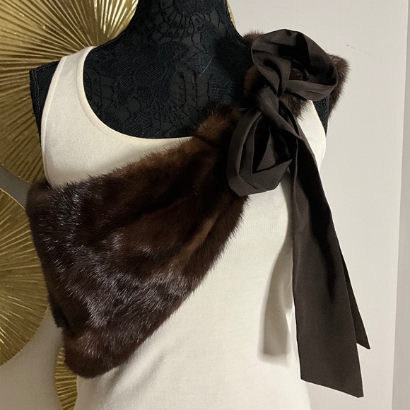 Beautiful Real Mink Fur Wrap - Picture 1 of 5